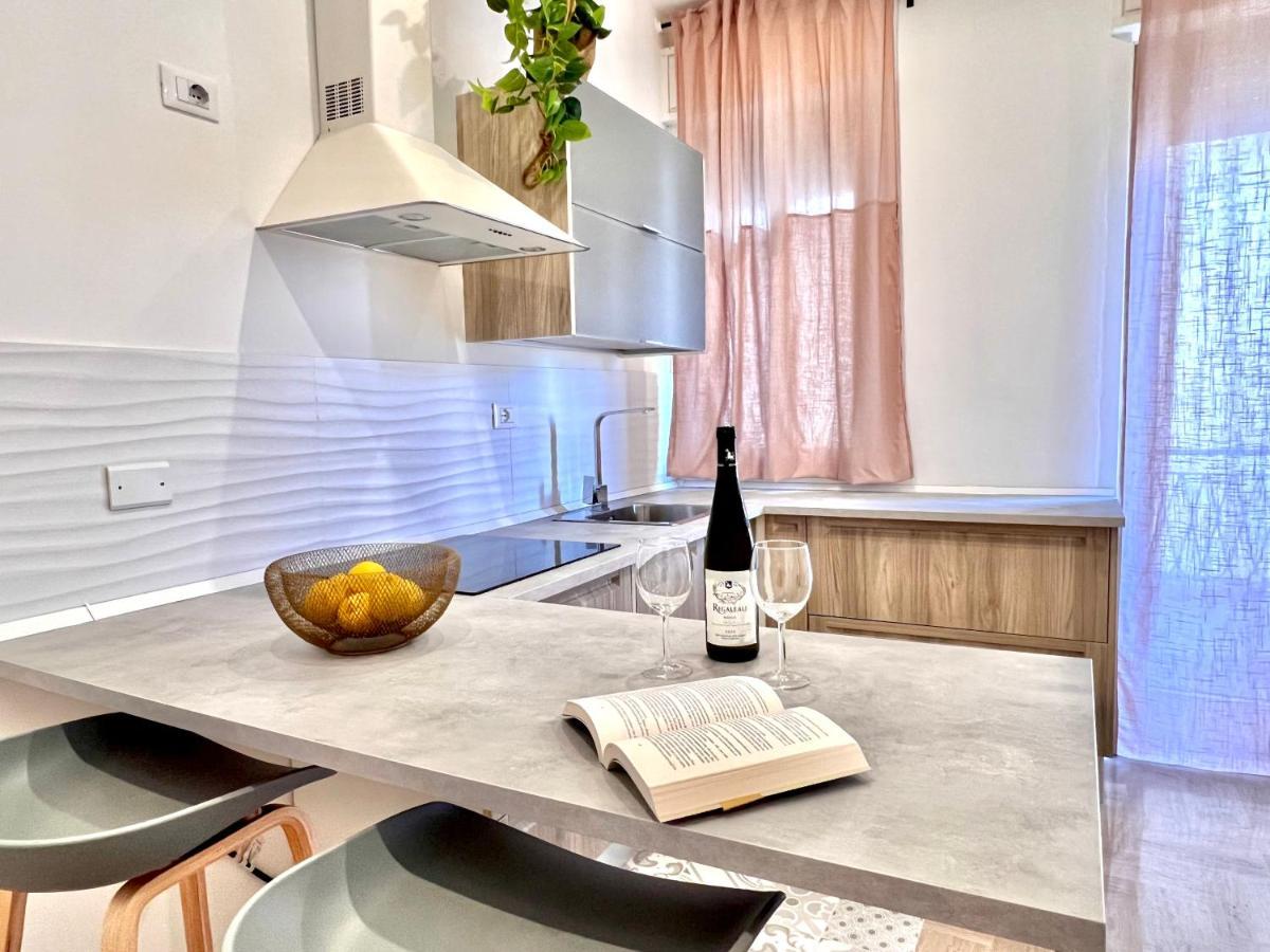 Villa Di Nera Apartments Palermo Exteriör bild